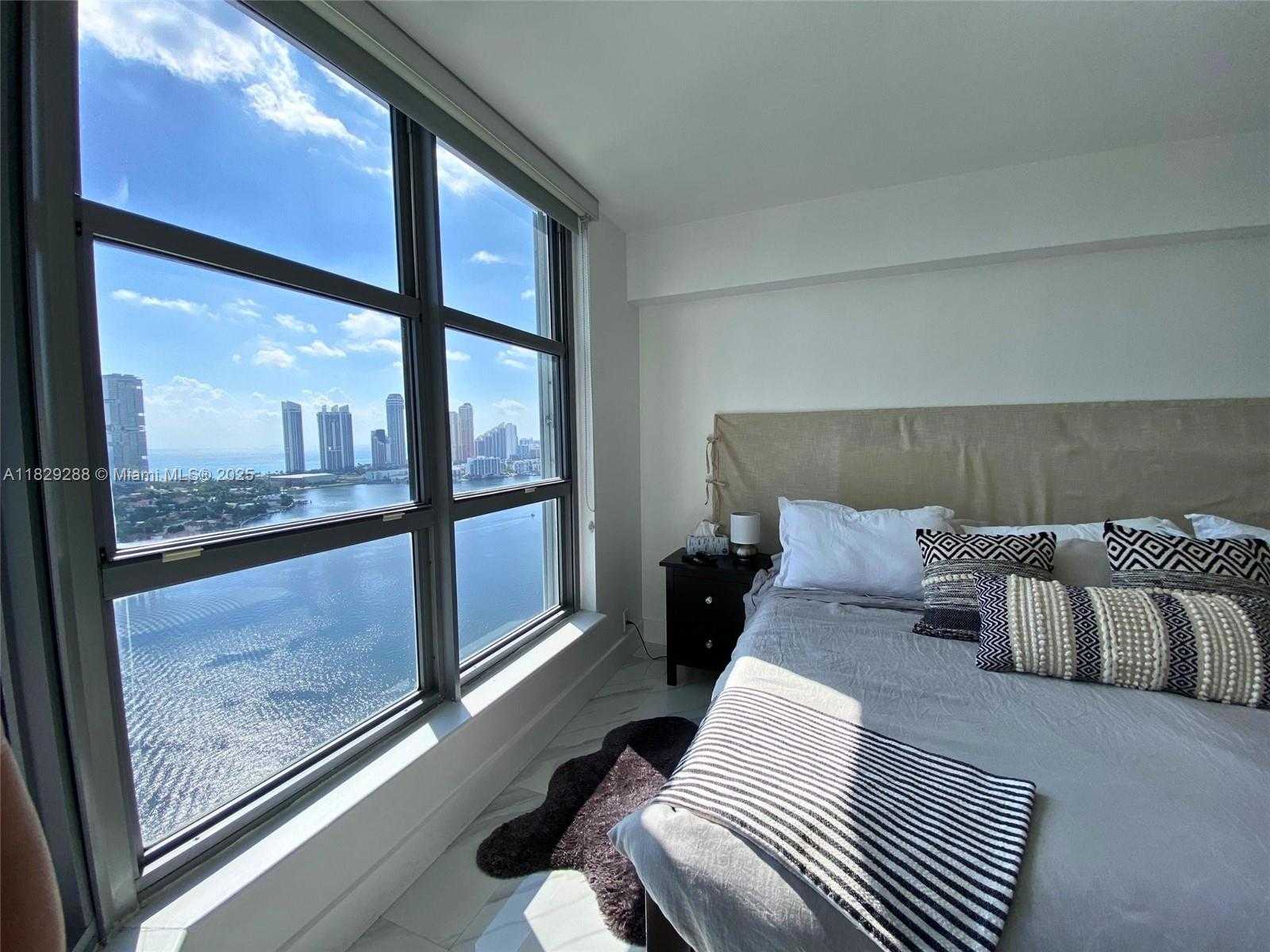 Small Image of 3530 MYSTIC POINTE DR #3014, Aventura Number 17