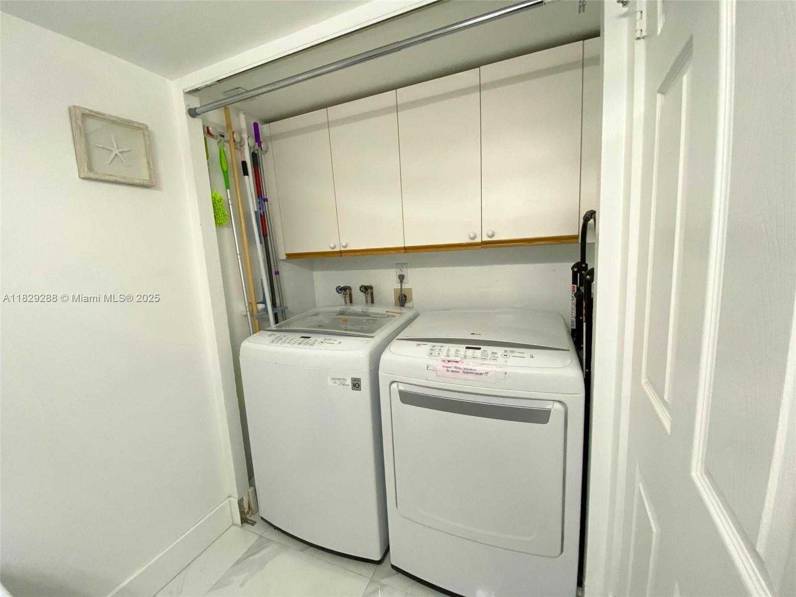 Small Image of 3530 MYSTIC POINTE DR #3014, Aventura Number 21