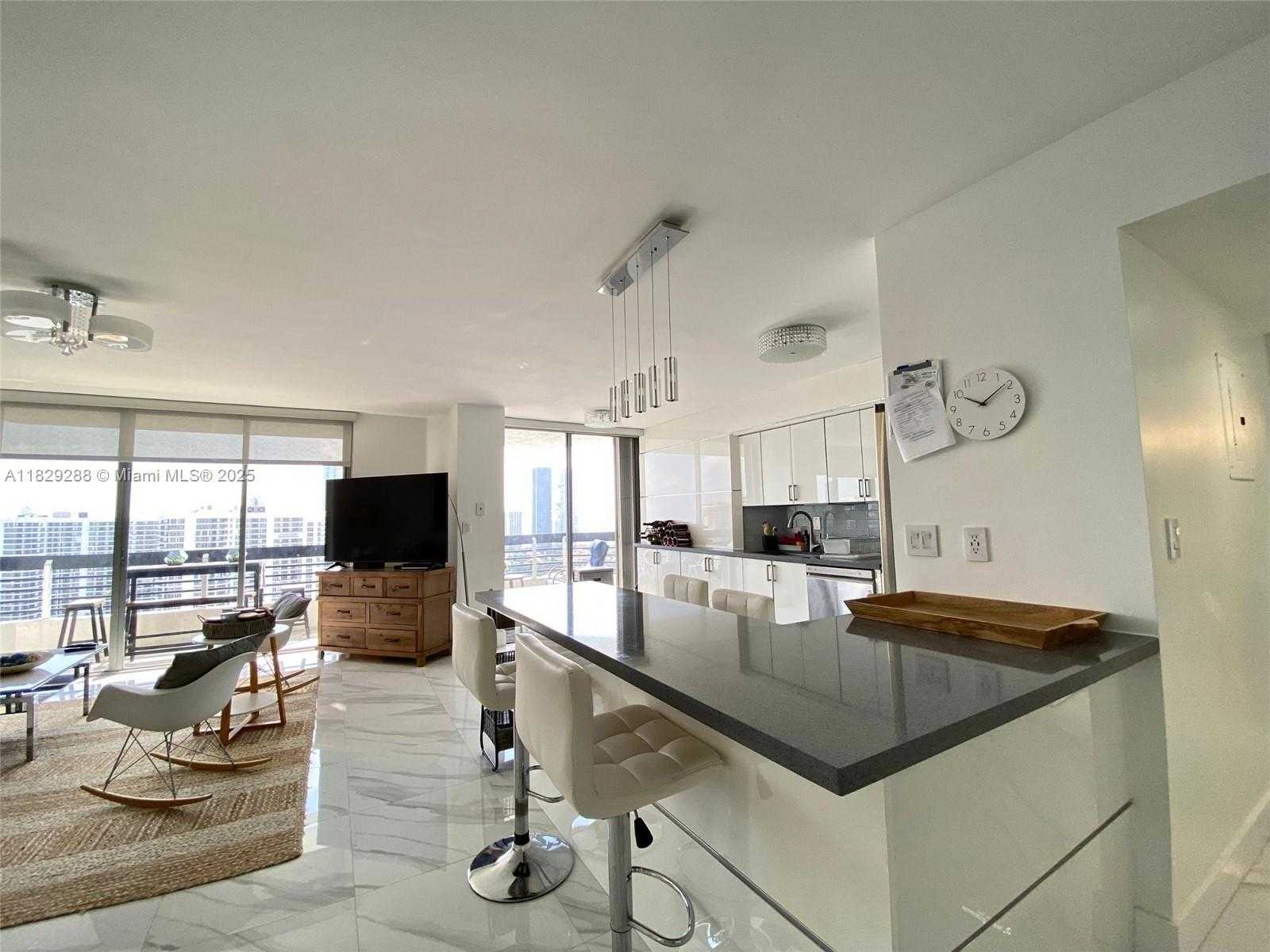 Small Image of 3530 MYSTIC POINTE DR #3014, Aventura Number 3