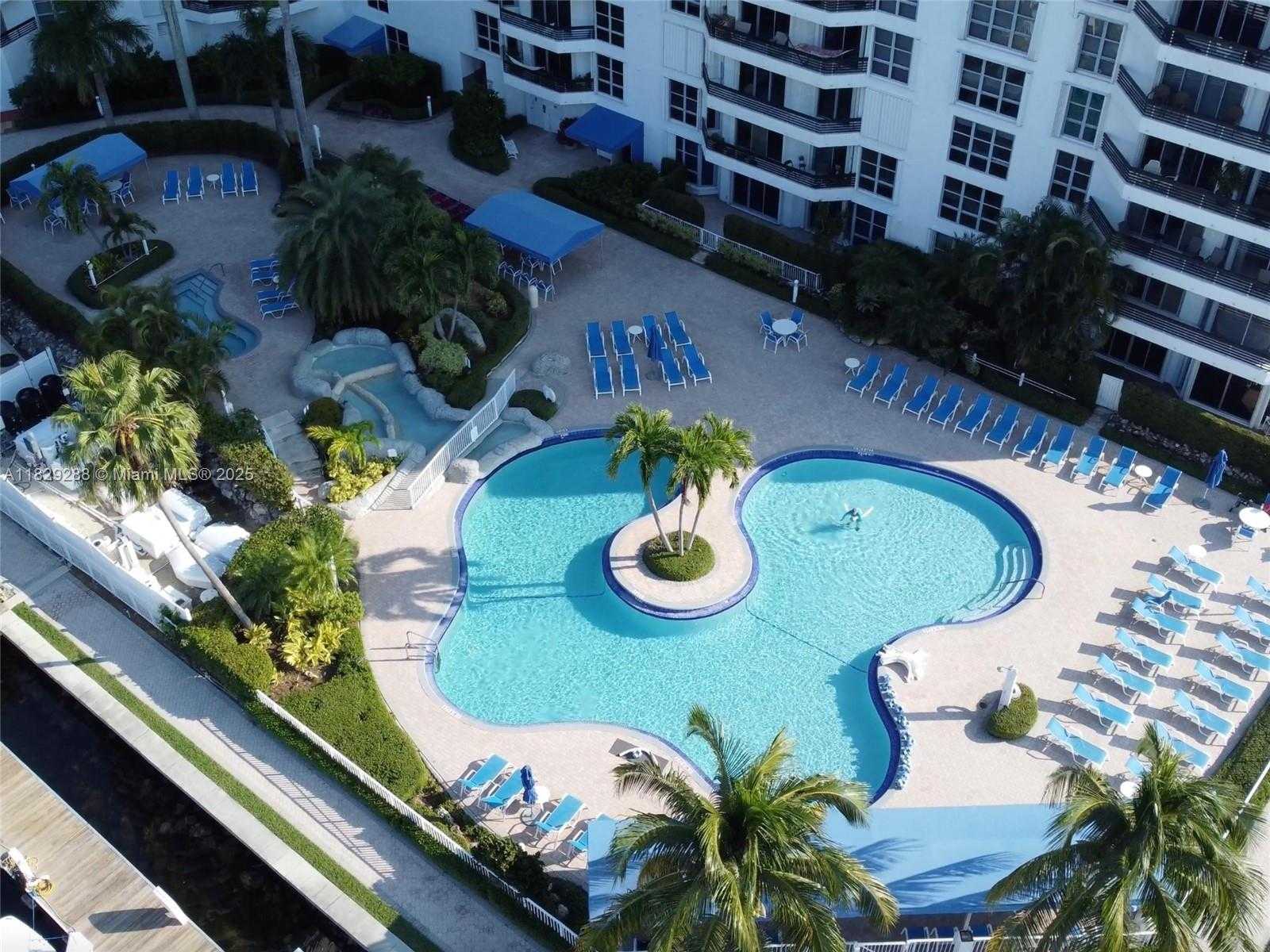 Small Image of 3530 MYSTIC POINTE DR #3014, Aventura Number 30