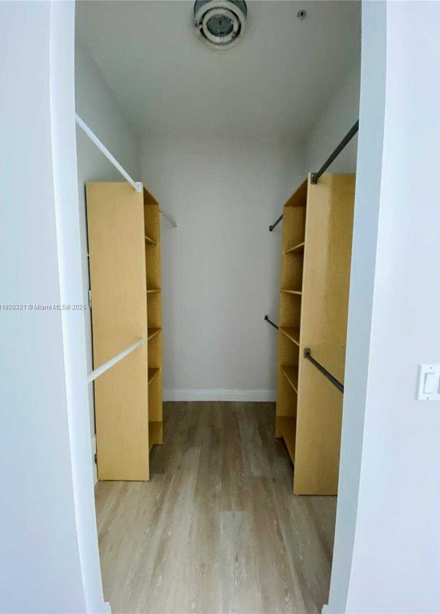 Small Image of 185 SOUTH WEST 7TH ST #4311, Miami Number 12