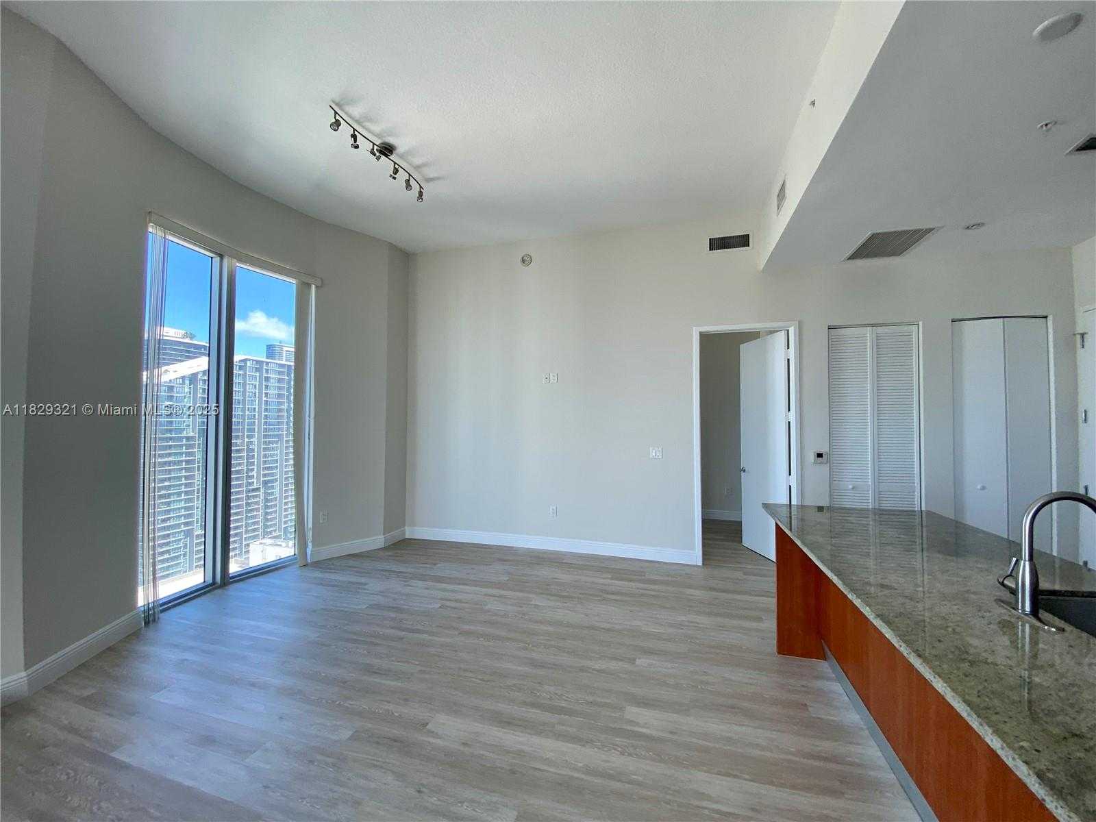 Small Image of 185 SOUTH WEST 7TH ST #4311, Miami Number 3