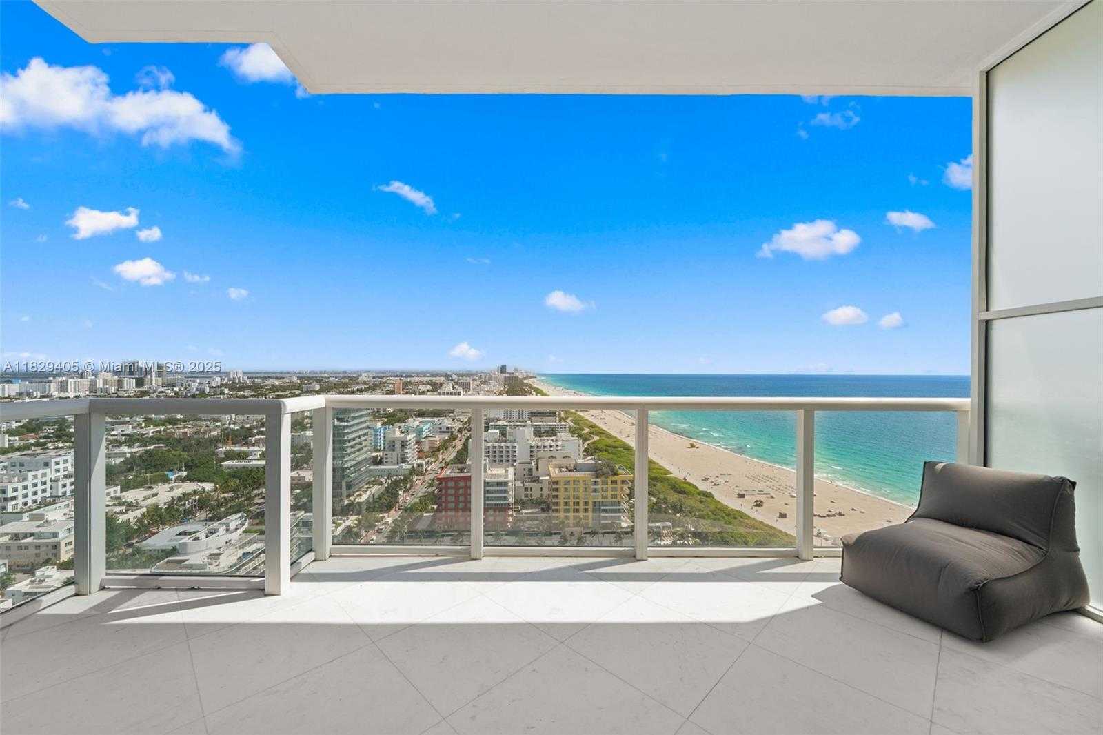Small Image of 50 SOUTH POINTE DR #2605, Miami Beach Number 10