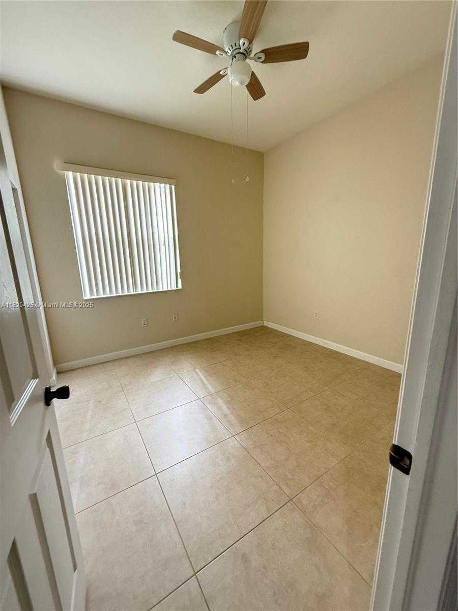 Small Image of 1924 SOUTH EAST 17 COURT #1924, Homestead Number 10