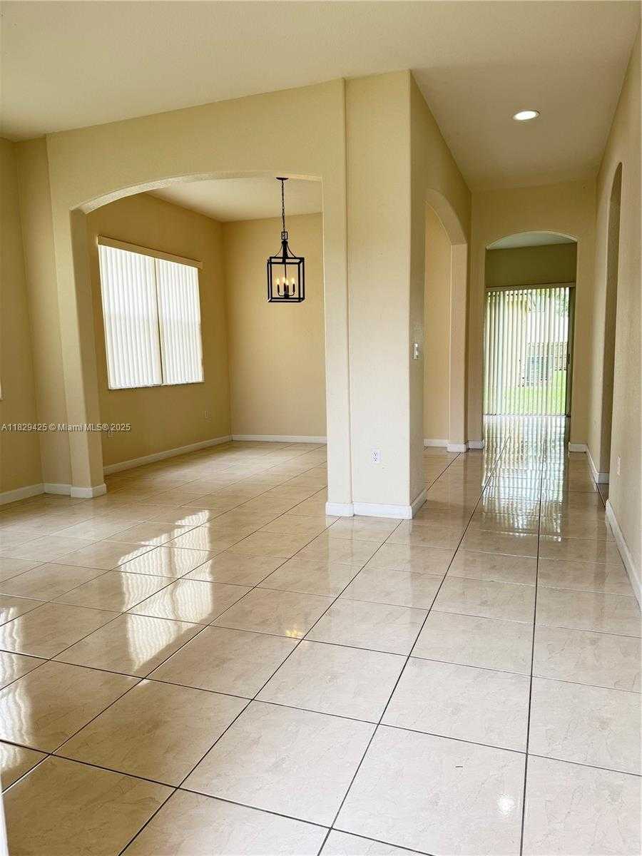 Small Image of 1924 SOUTH EAST 17 COURT #1924, Homestead Number 2