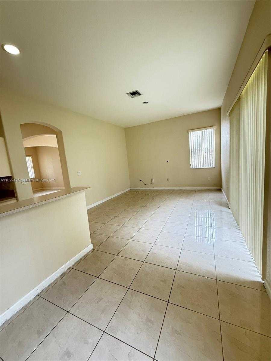 Small Image of 1924 SOUTH EAST 17 COURT #1924, Homestead Number 4
