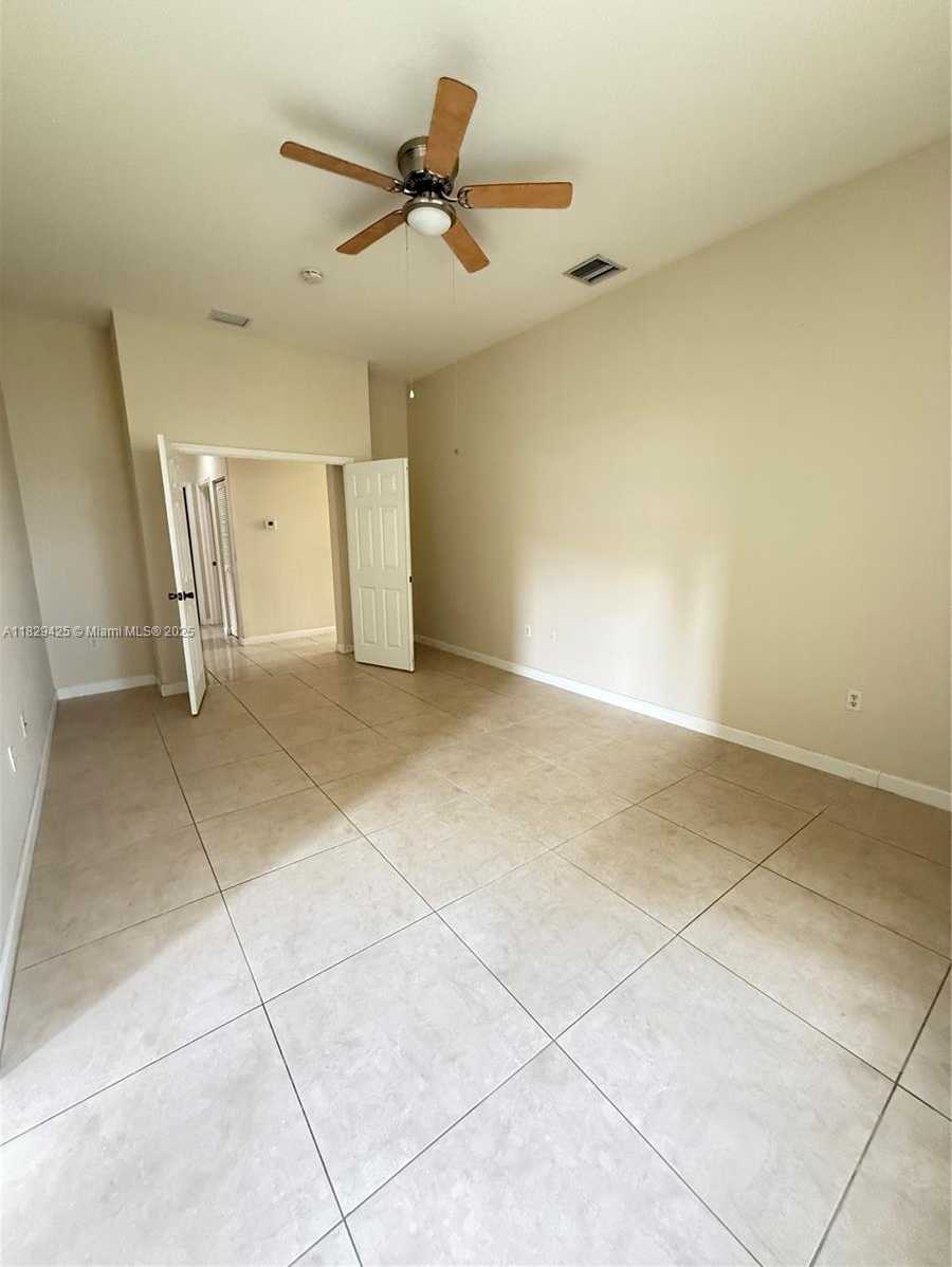 Small Image of 1924 SOUTH EAST 17 COURT #1924, Homestead Number 8