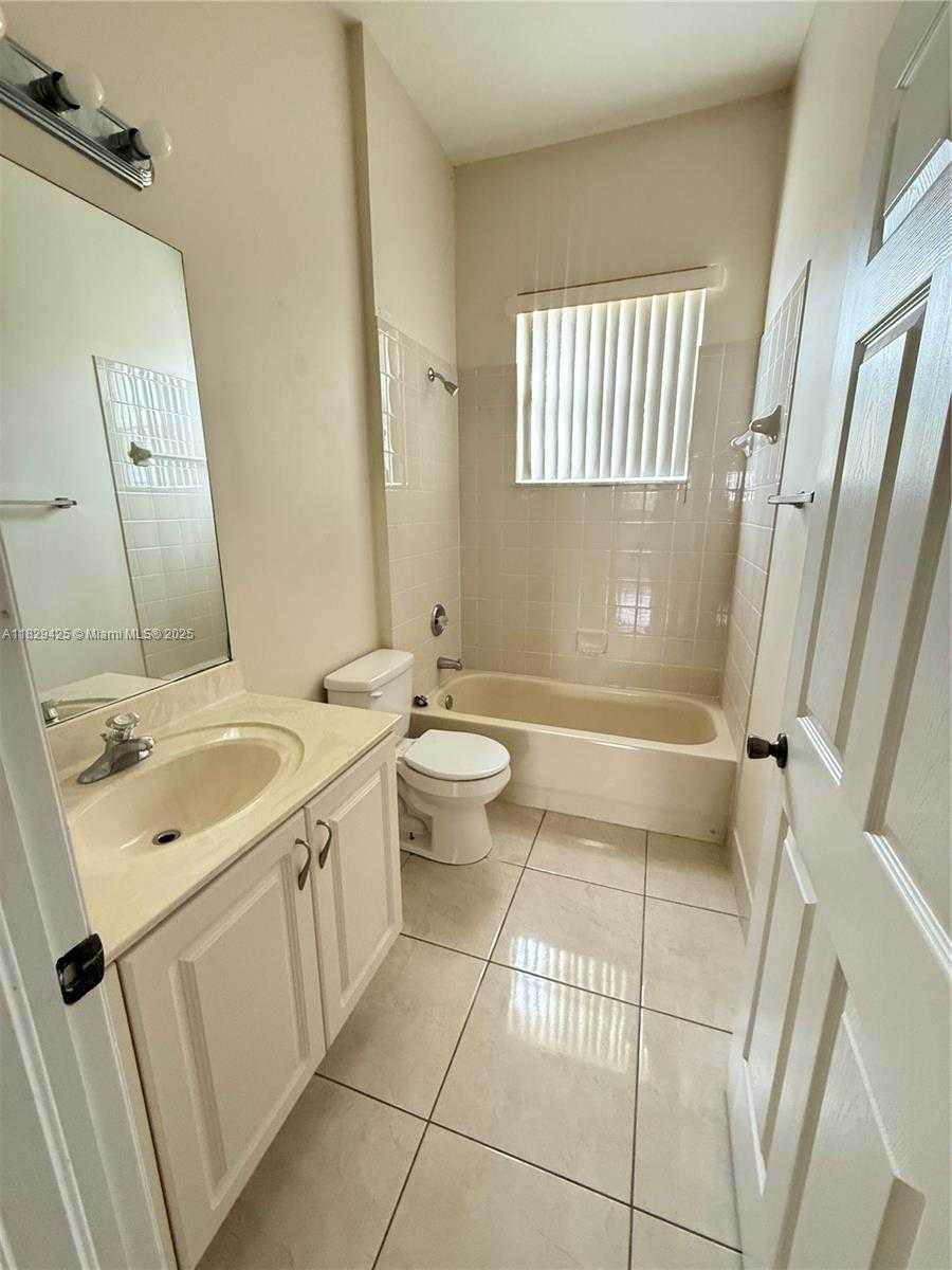 Small Image of 1924 SOUTH EAST 17 COURT #1924, Homestead Number 9