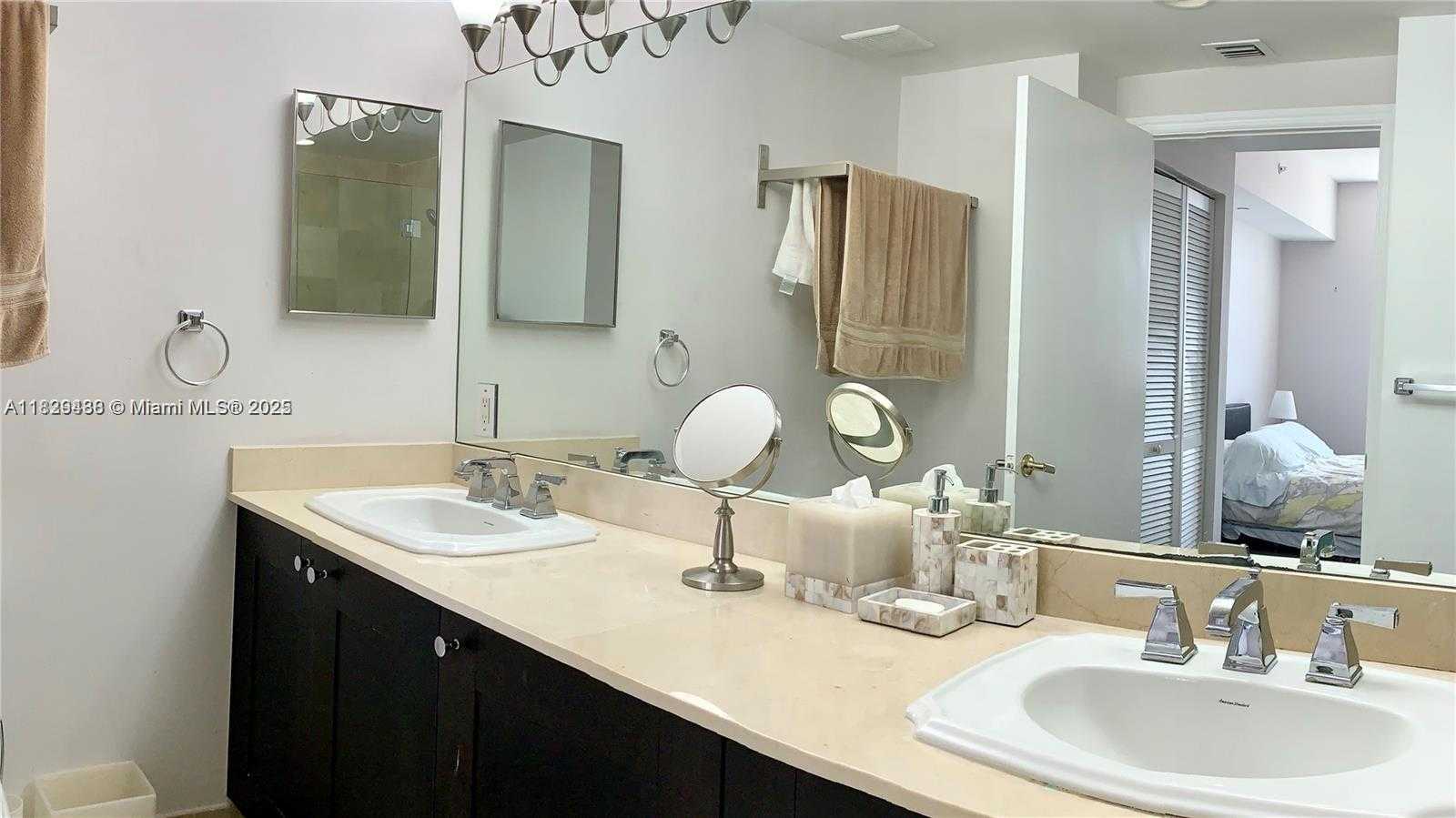 Small Image of 4100 SALZEDO ST #717, Coral Gables Number 6