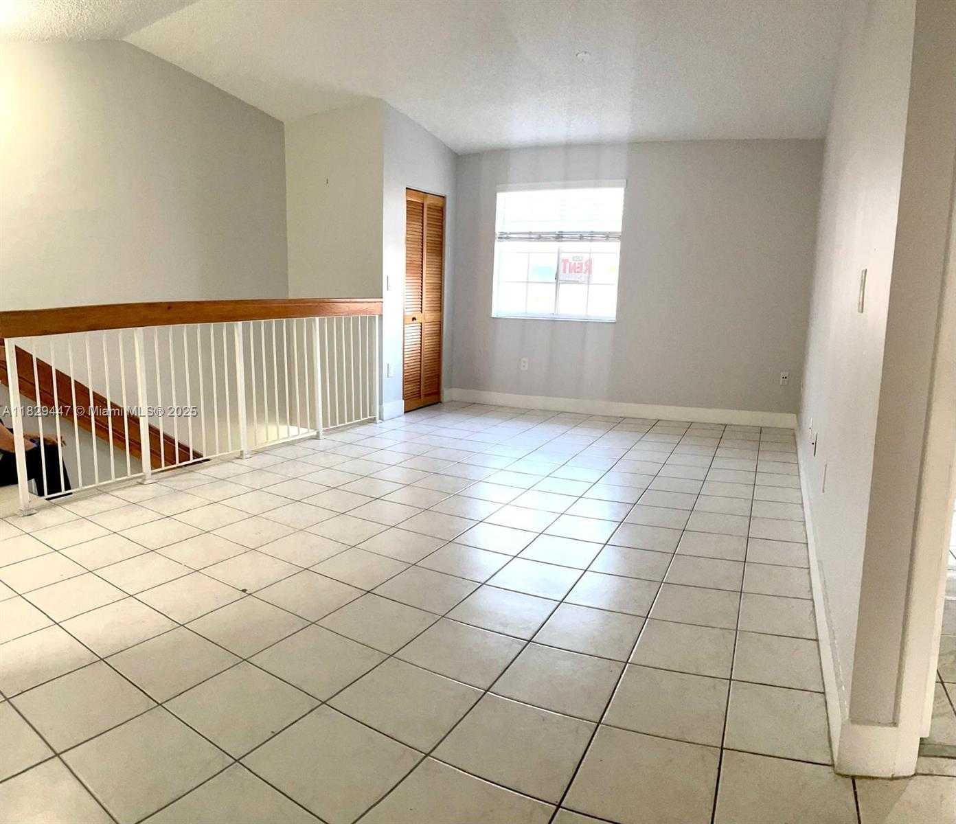 Small Image of 3264 WEST 70TH ST #201, Hialeah Number 5