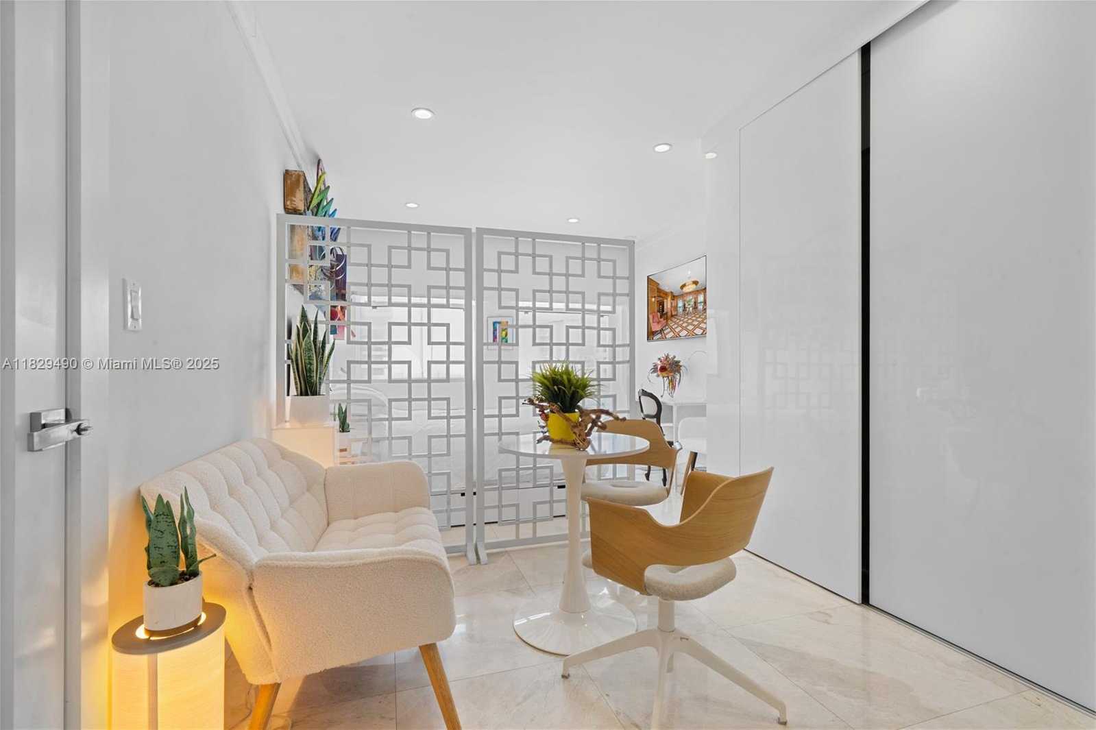 Small Image of 700 BILTMORE WAY #816, Coral Gables Number 7