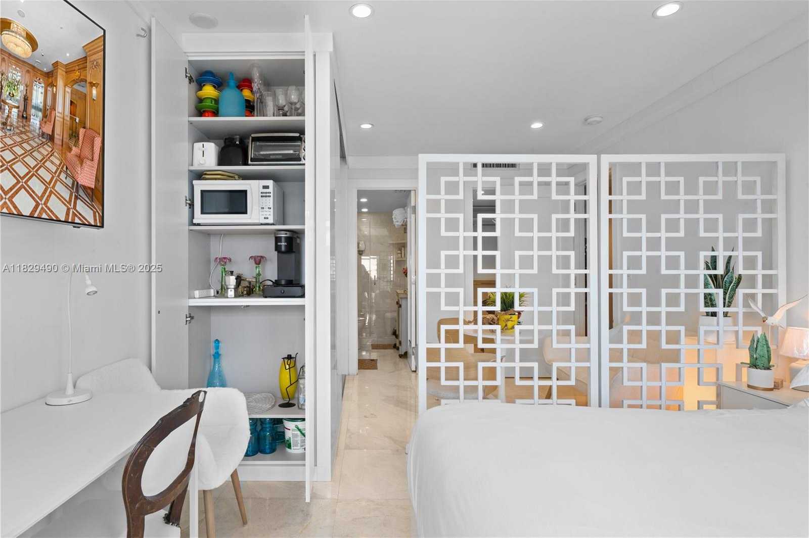 Small Image of 700 BILTMORE WAY #816, Coral Gables Number 9