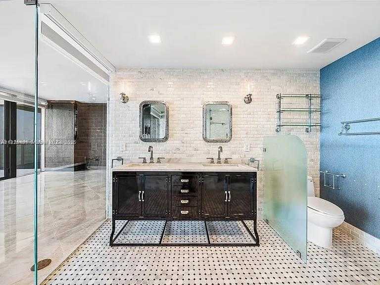Small Image of 650 NORTH EAST 32ND ST #3003, Miami Number 5