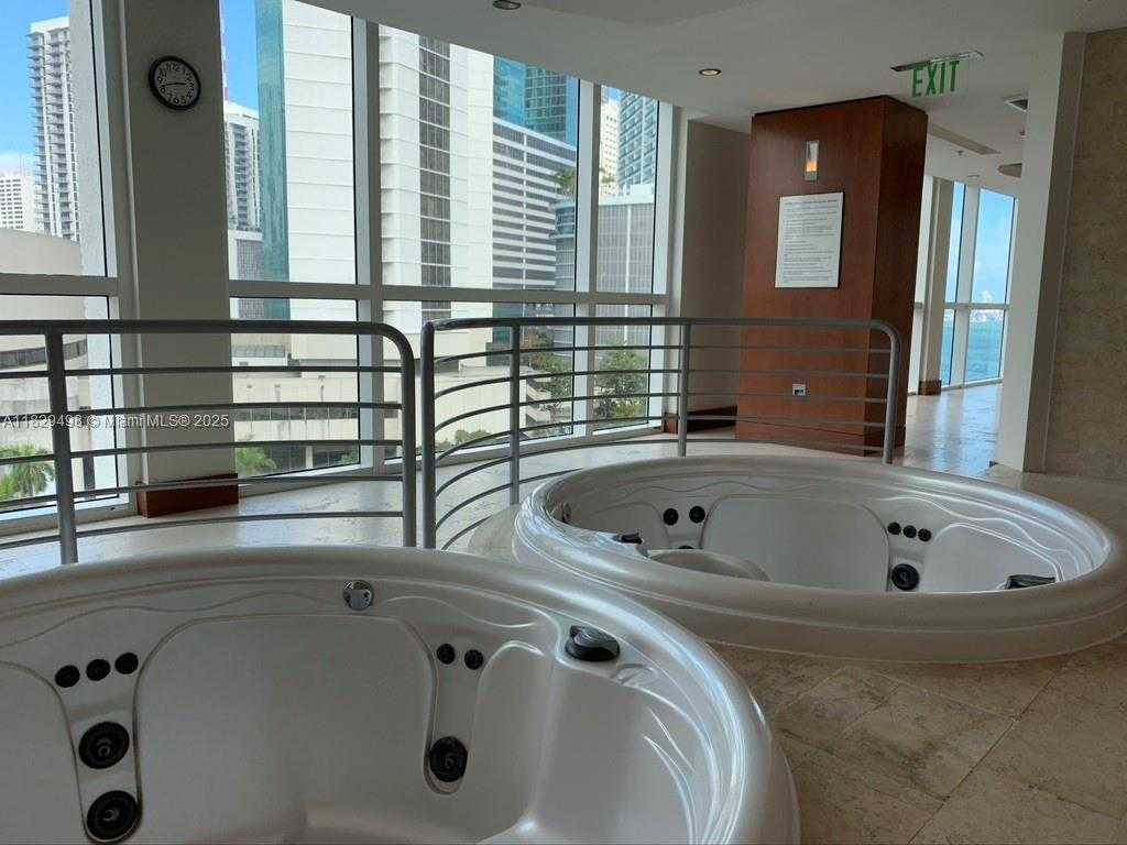 Small Image of 31 SOUTH EAST 5TH ST #3103, Miami Number 13