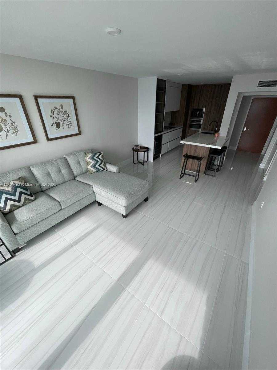 Small Image of 31 SOUTH EAST 5TH ST #3103, Miami Number 6