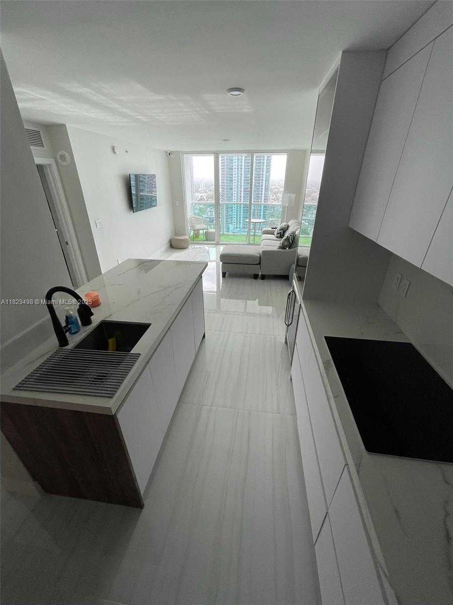 Small Image of 31 SOUTH EAST 5TH ST #3103, Miami Number 8