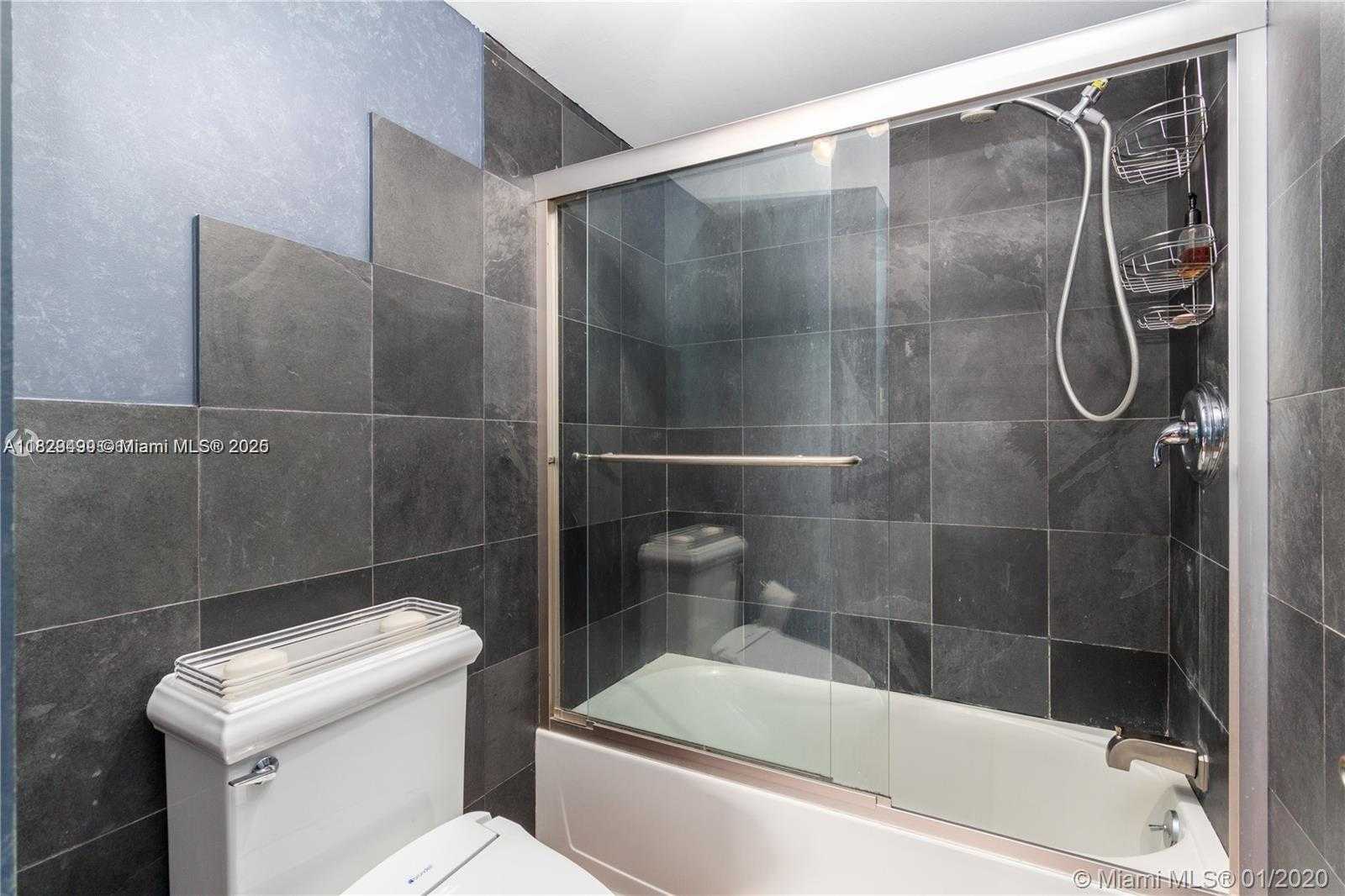 Small Image of 18021 BISCAYNE BLVD #1503, Aventura Number 14
