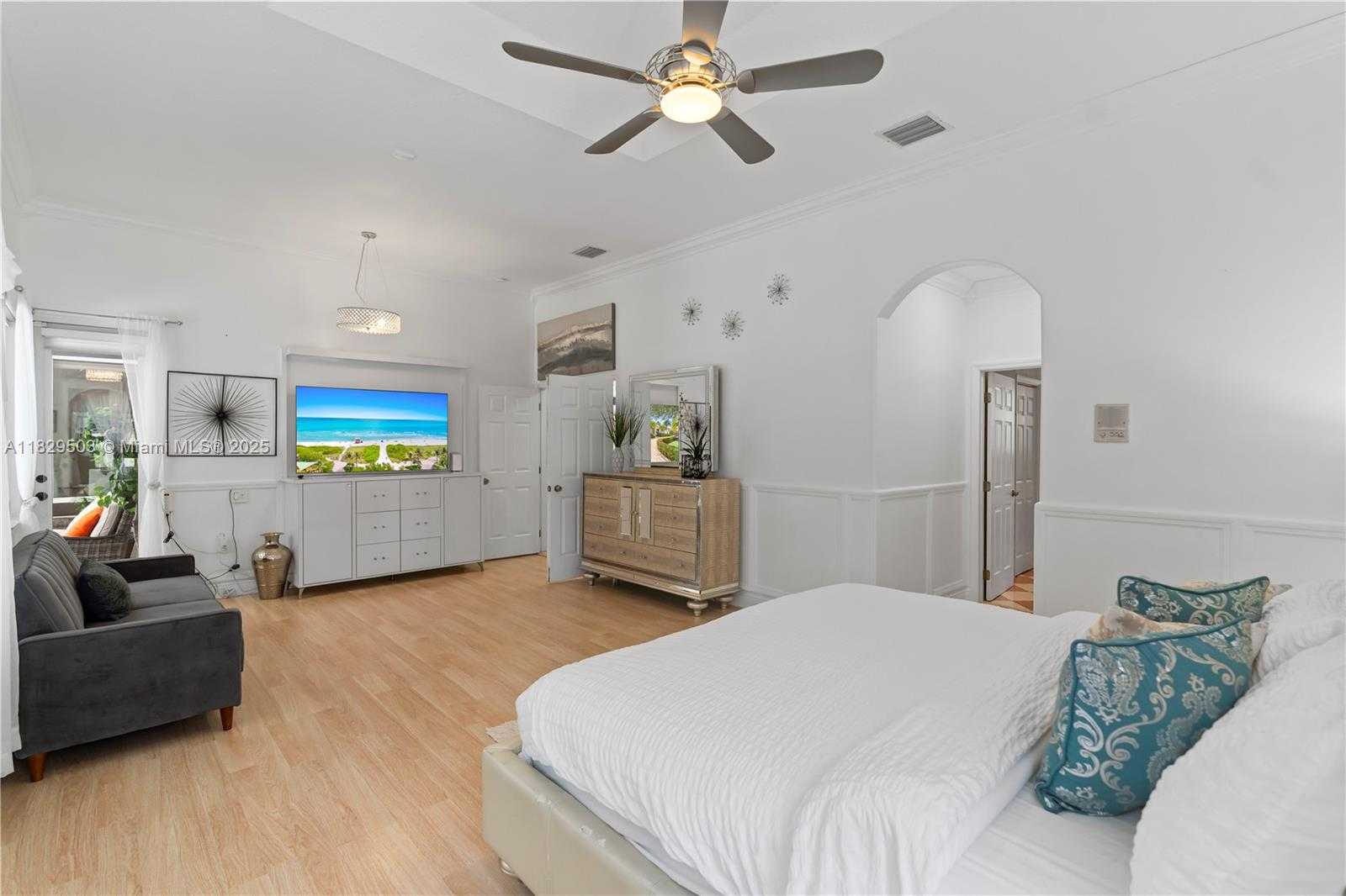 Small Image of 16601 SOUTH WEST 87TH CT #16601, Palmetto Bay Number 38