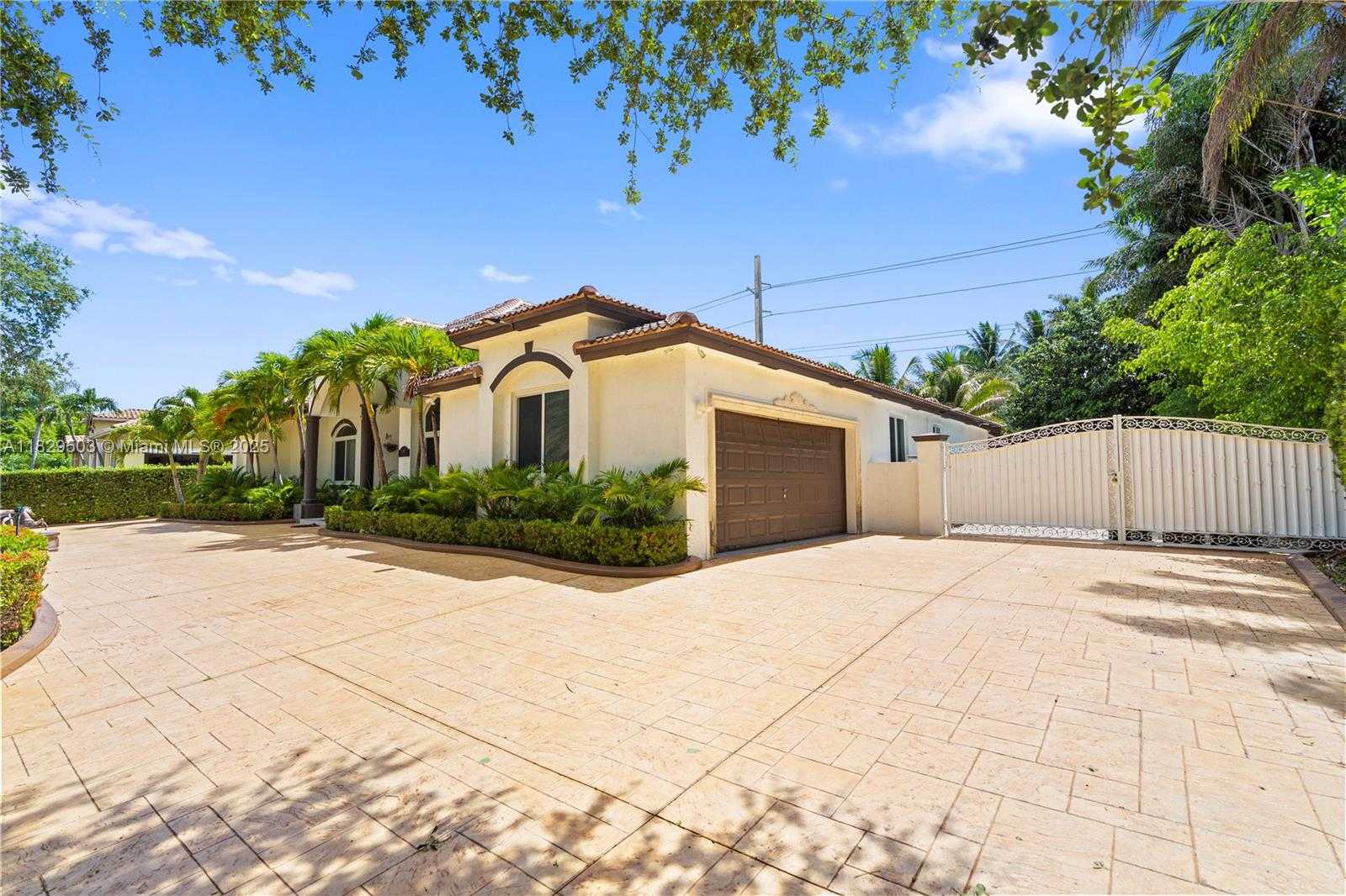 Small Image of 16601 SOUTH WEST 87TH CT #16601, Palmetto Bay Number 4