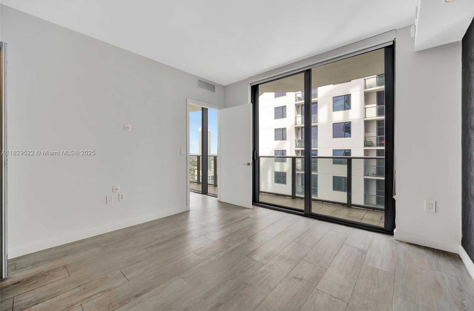 Small Image of 55 SOUTH WEST 9TH ST #3908, Miami Number 12