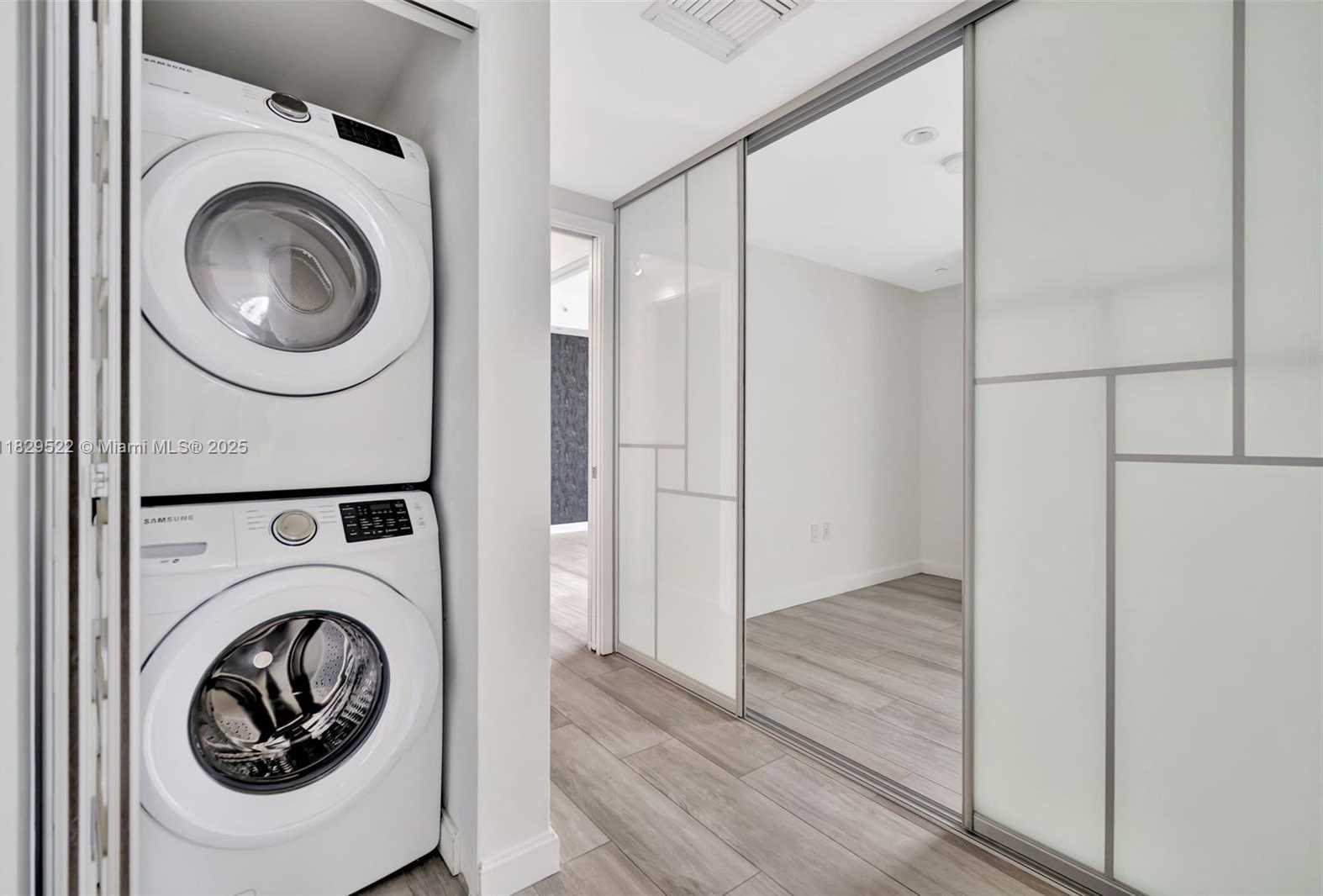 Small Image of 55 SOUTH WEST 9TH ST #3908, Miami Number 18