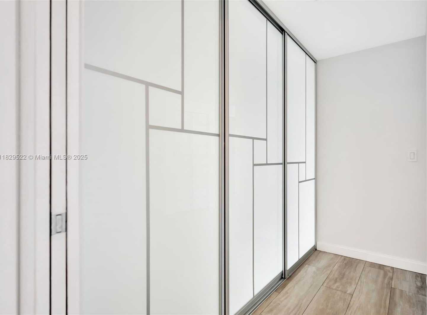 Small Image of 55 SOUTH WEST 9TH ST #3908, Miami Number 22