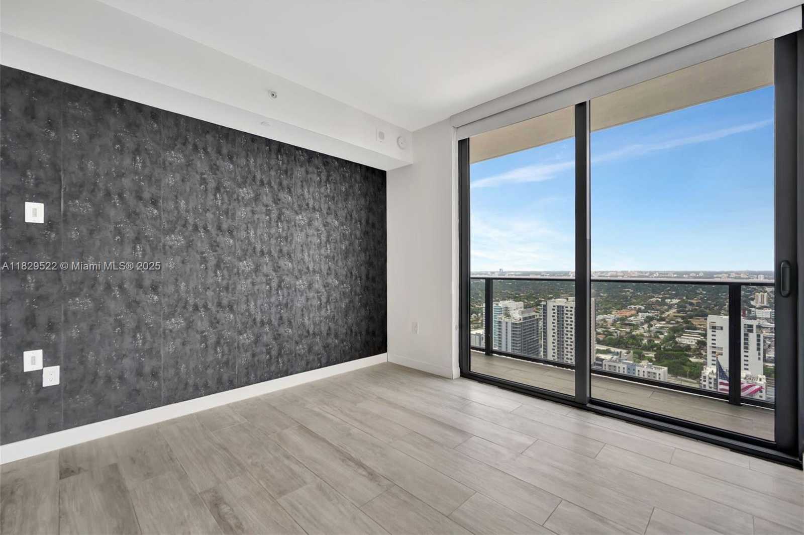 Small Image of 55 SOUTH WEST 9TH ST #3908, Miami Number 24