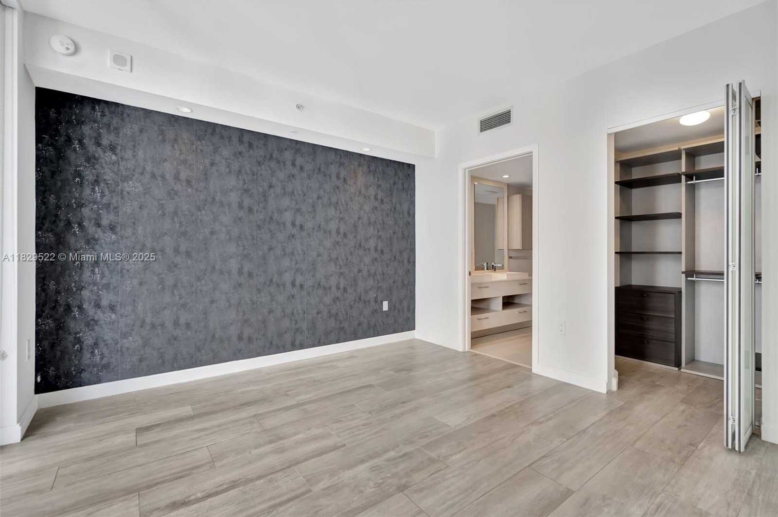 Small Image of 55 SOUTH WEST 9TH ST #3908, Miami Number 8