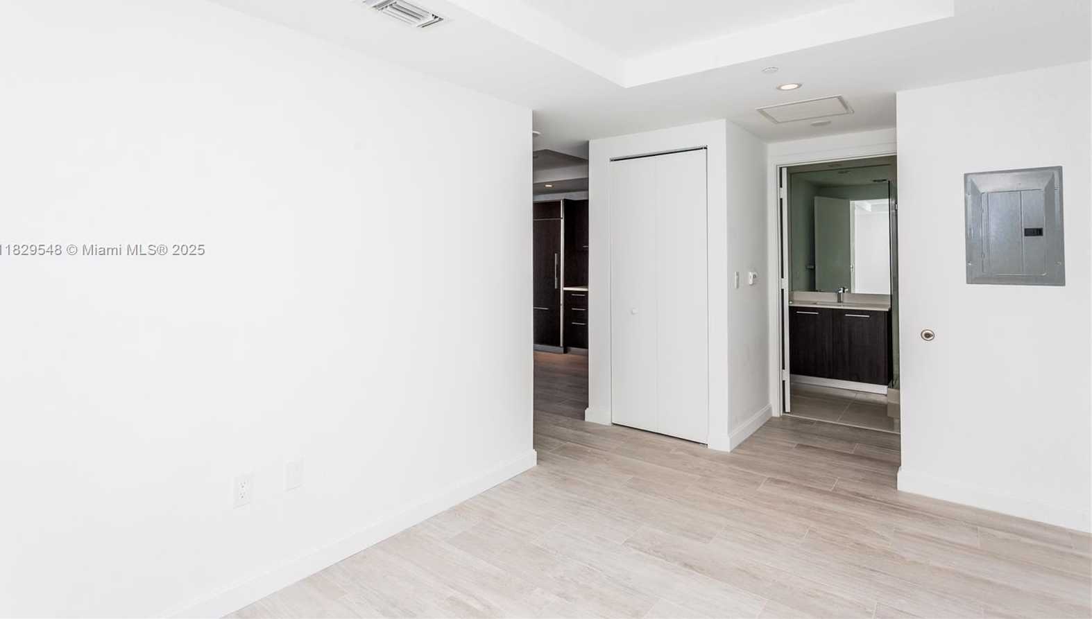 Small Image of 45 SOUTH WEST 9TH ST #3204, Miami Number 2