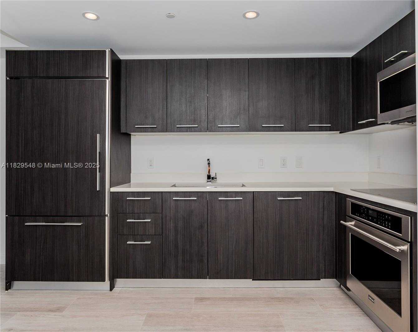 Small Image of 45 SOUTH WEST 9TH ST #3204, Miami Number 6