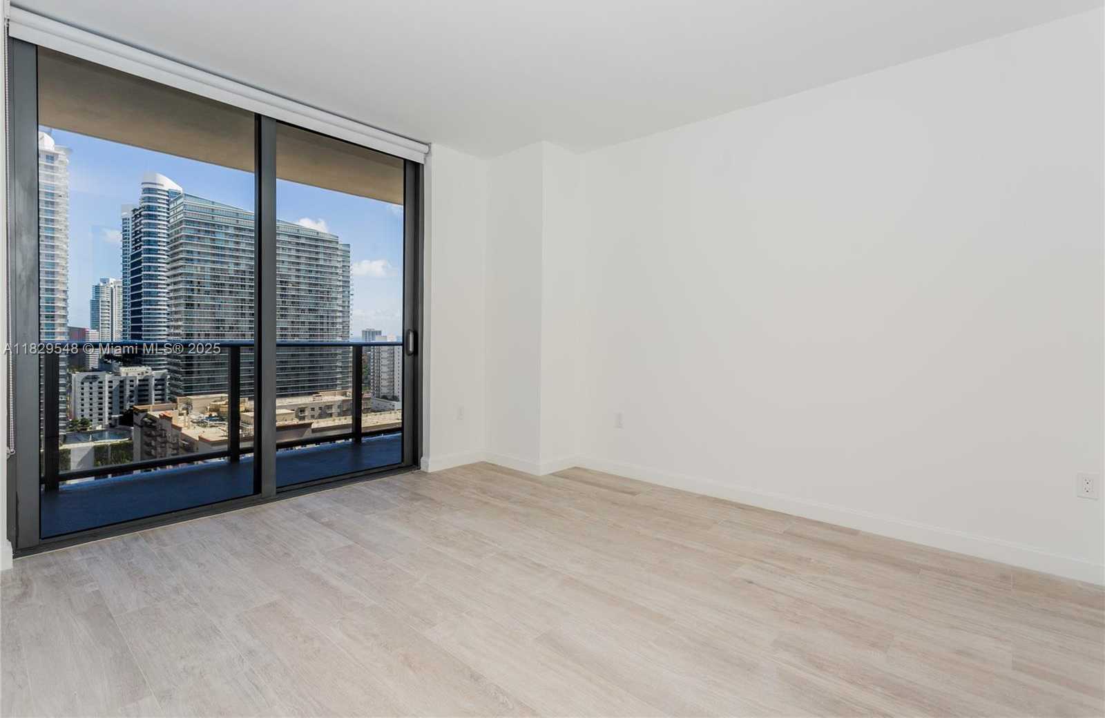 Small Image of 45 SOUTH WEST 9TH ST #3204, Miami Number 8