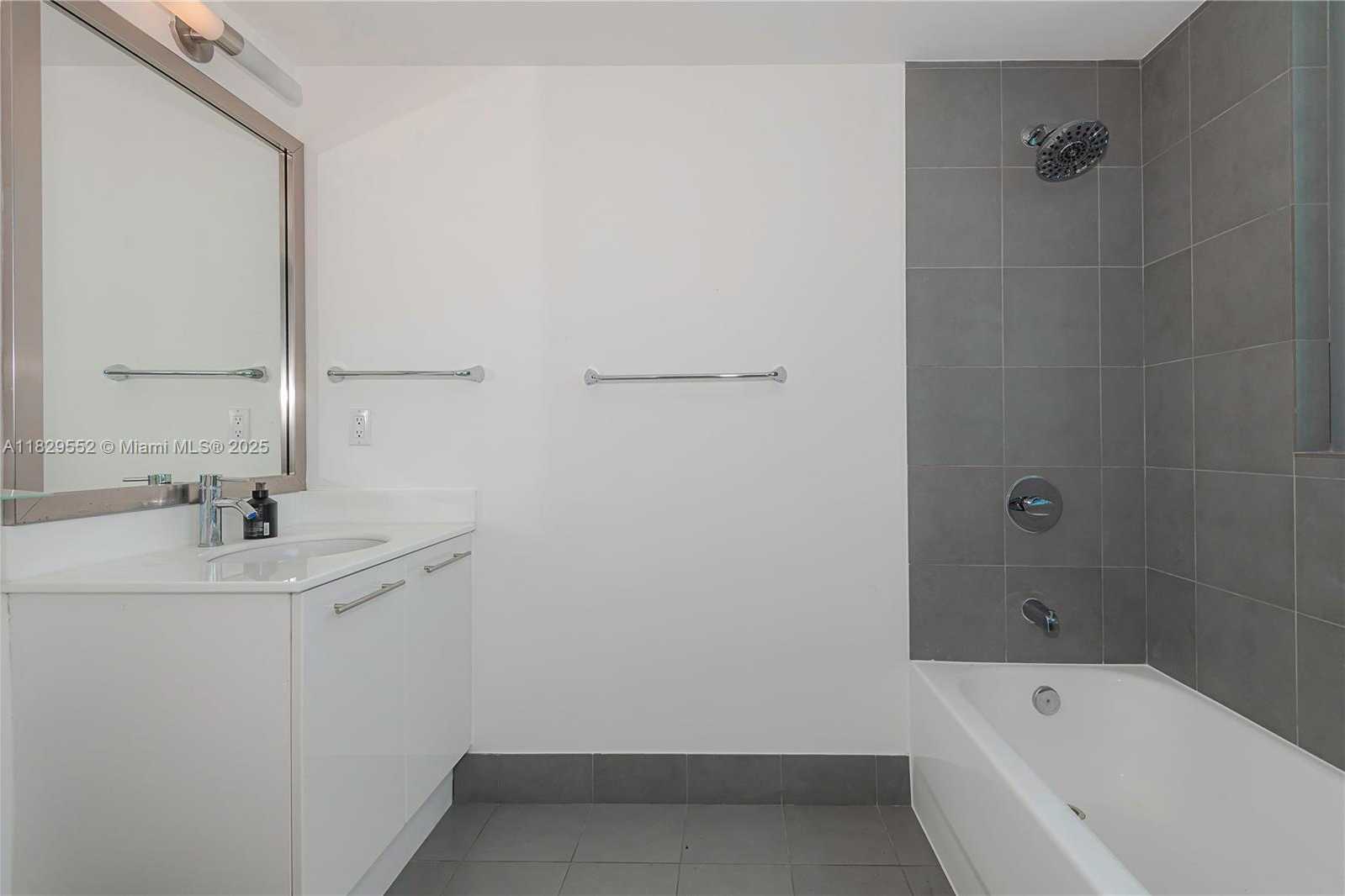 Small Image of 92 SOUTH WEST 3RD ST #4605, Miami Number 4