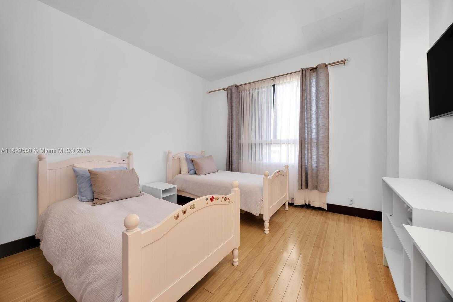 Small Image of 251 CRANDON BLVD #1222, Key Biscayne Number 16
