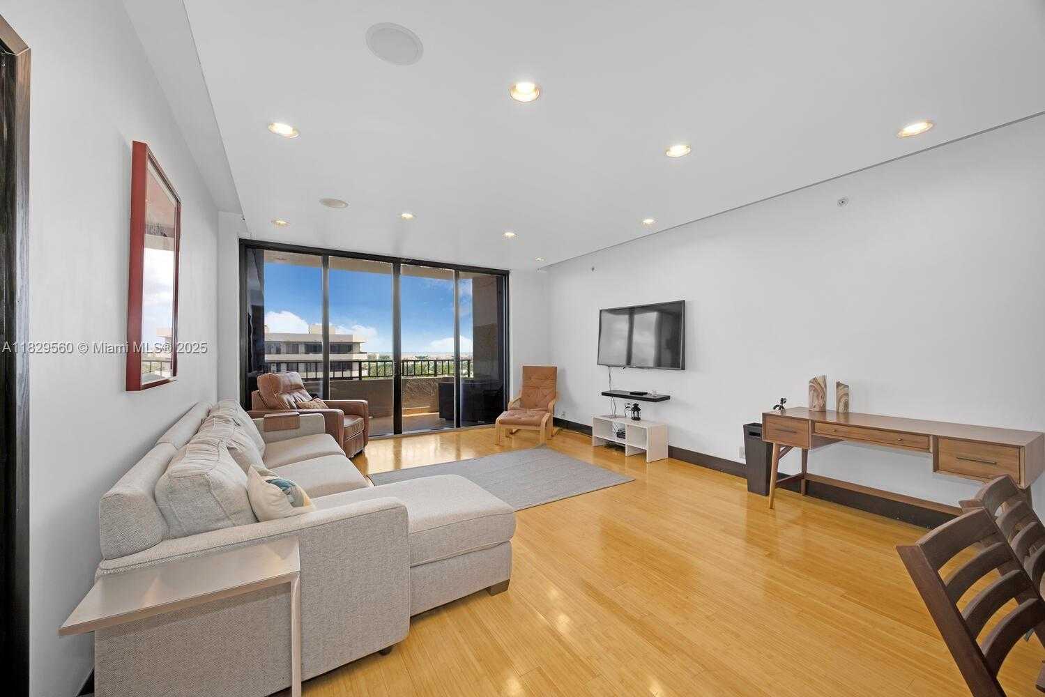 Small Image of 251 CRANDON BLVD #1222, Key Biscayne Number 4
