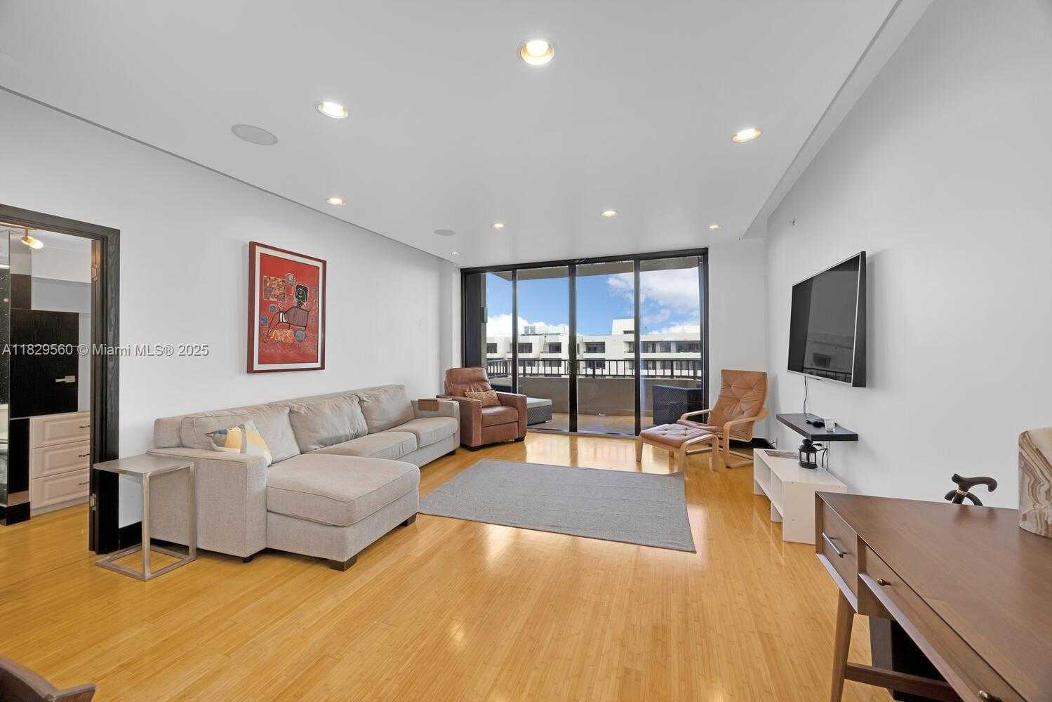 Small Image of 251 CRANDON BLVD #1222, Key Biscayne Number 5