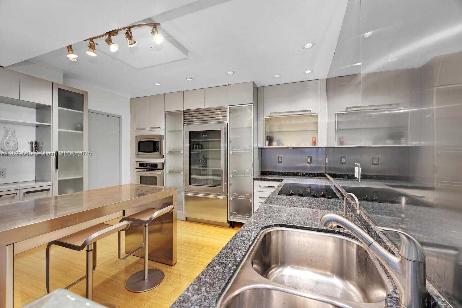 Small Image of 251 CRANDON BLVD #1222, Key Biscayne Number 9