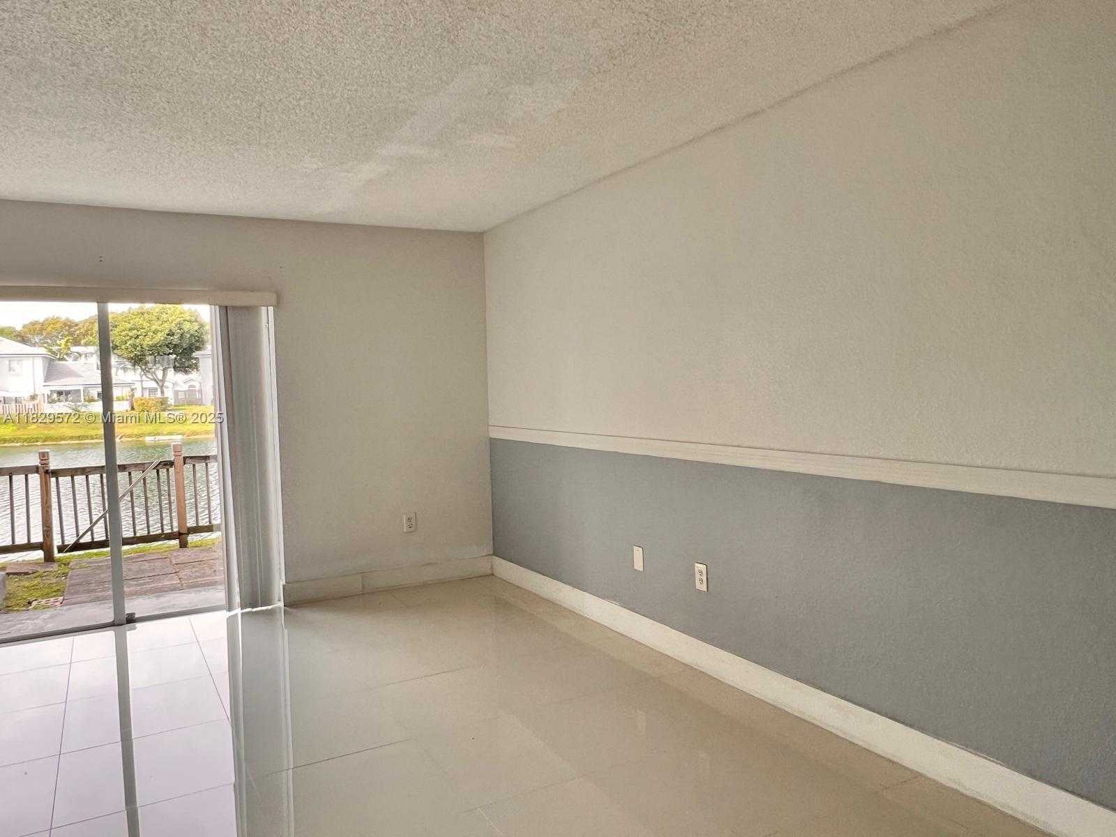 Small Image of 14058 SOUTH WEST 120TH CT #5-17, Miami Number 18