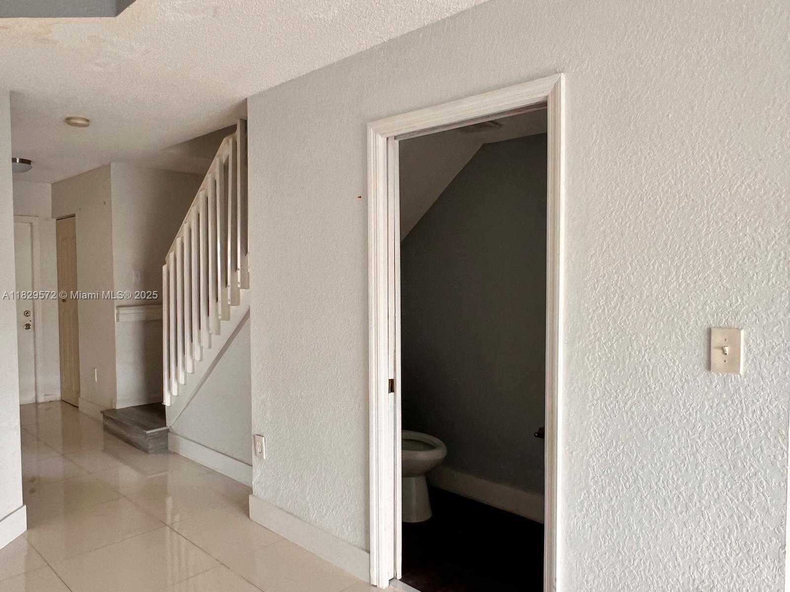 Small Image of 14058 SOUTH WEST 120TH CT #5-17, Miami Number 29