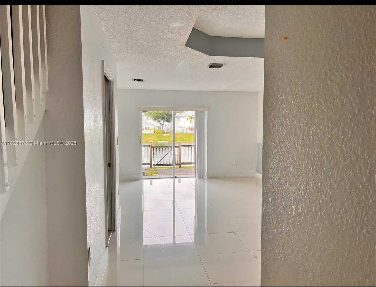 Small Image of 14058 SOUTH WEST 120TH CT #5-17, Miami Number 3
