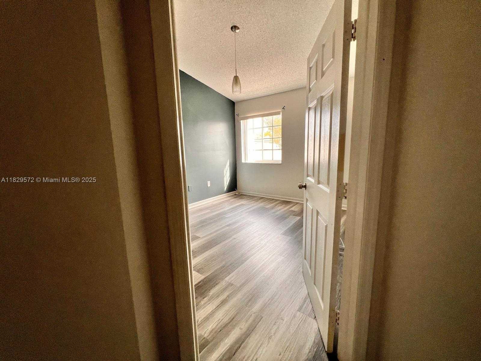 Small Image of 14058 SOUTH WEST 120TH CT #5-17, Miami Number 38
