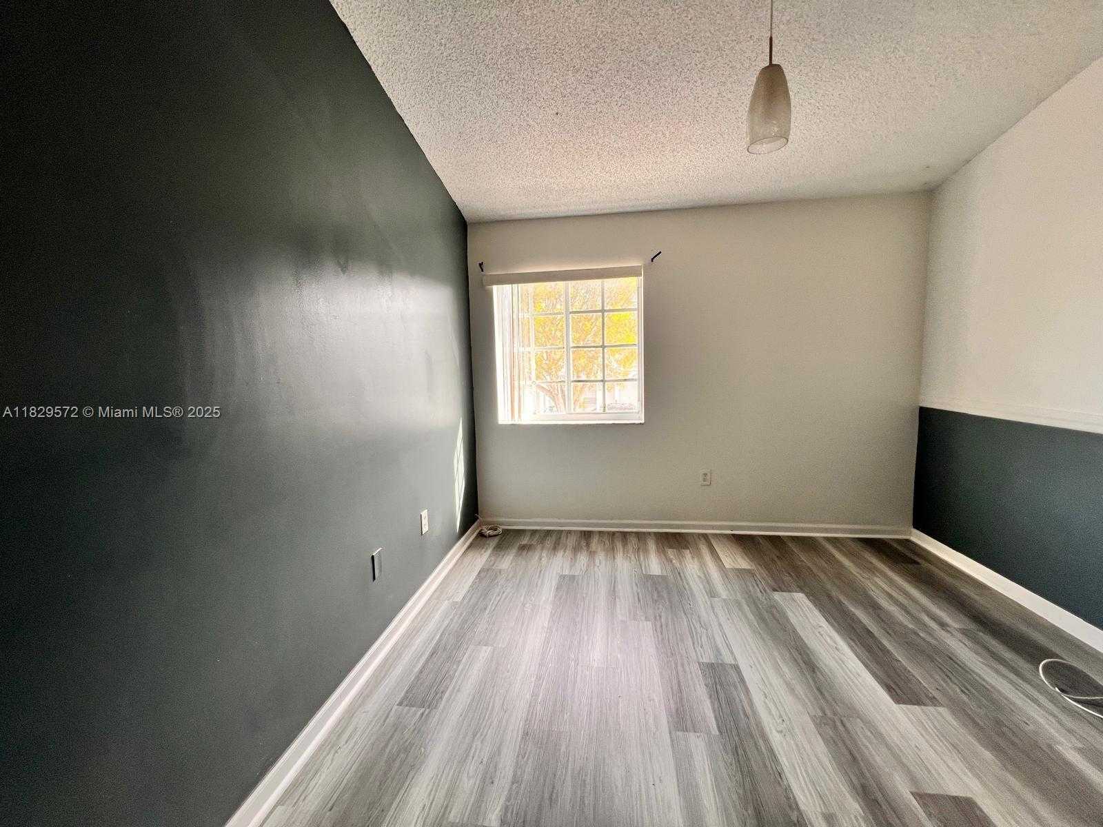 Small Image of 14058 SOUTH WEST 120TH CT #5-17, Miami Number 40