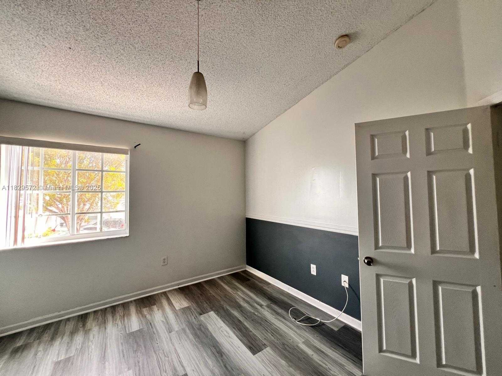 Small Image of 14058 SOUTH WEST 120TH CT #5-17, Miami Number 41