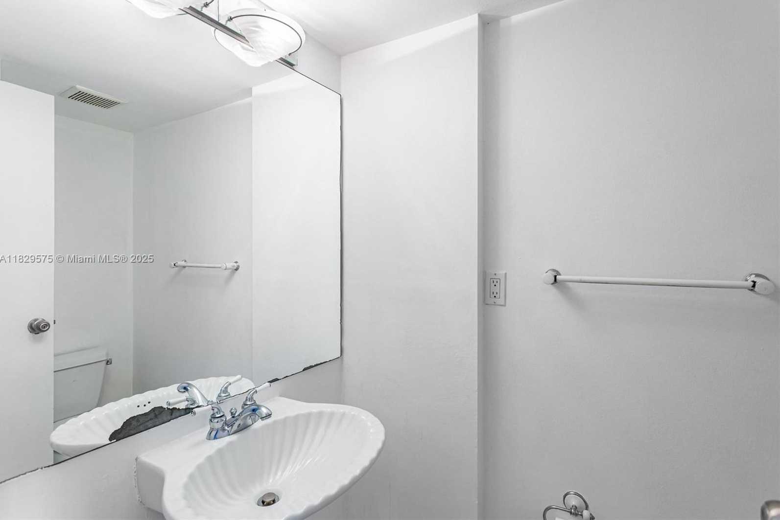 Small Image of 555 NORTH EAST 15TH ST #15B, Miami Number 12