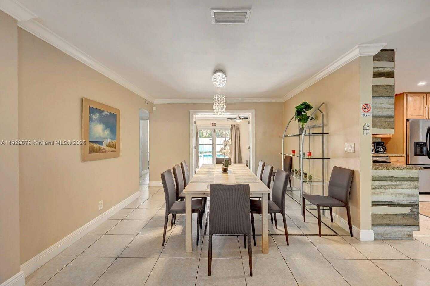 Small Image of 1228 JOHNSON ST, Hollywood Number 10