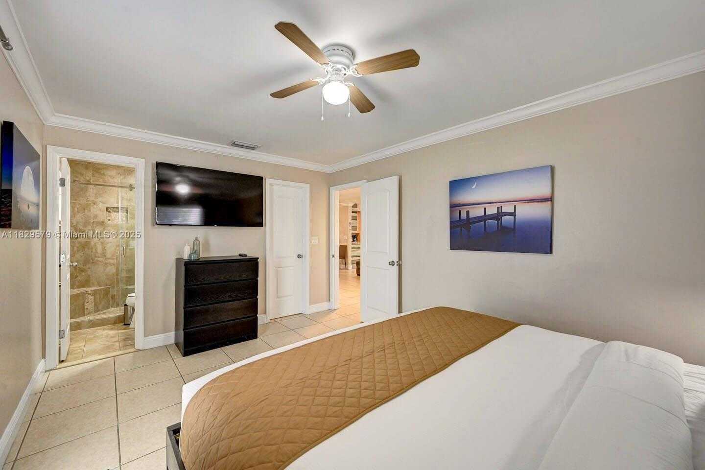 Small Image of 1228 JOHNSON ST, Hollywood Number 15