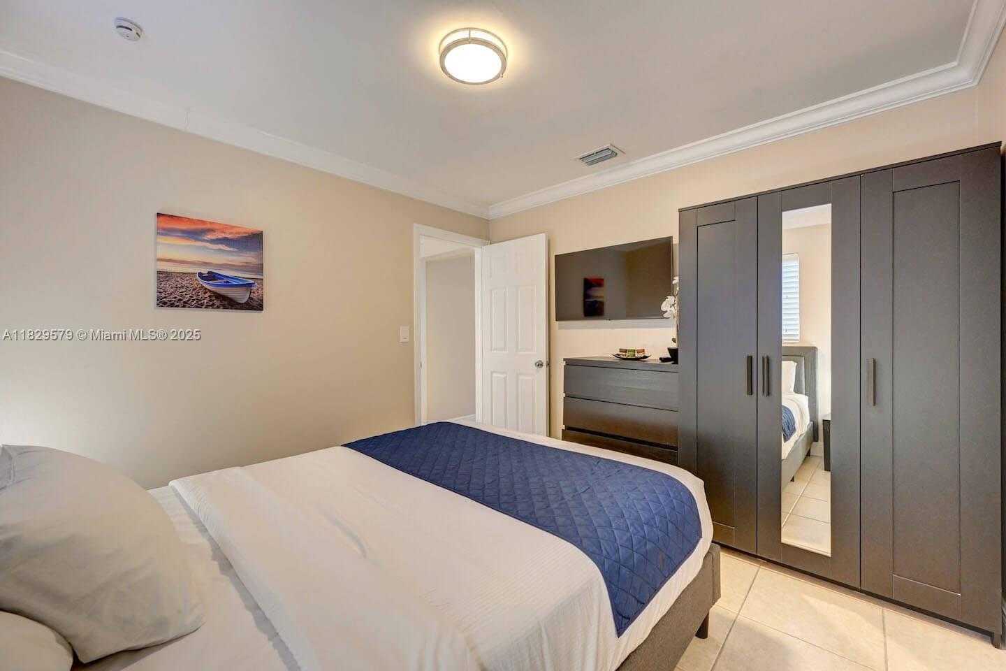 Small Image of 1228 JOHNSON ST, Hollywood Number 22
