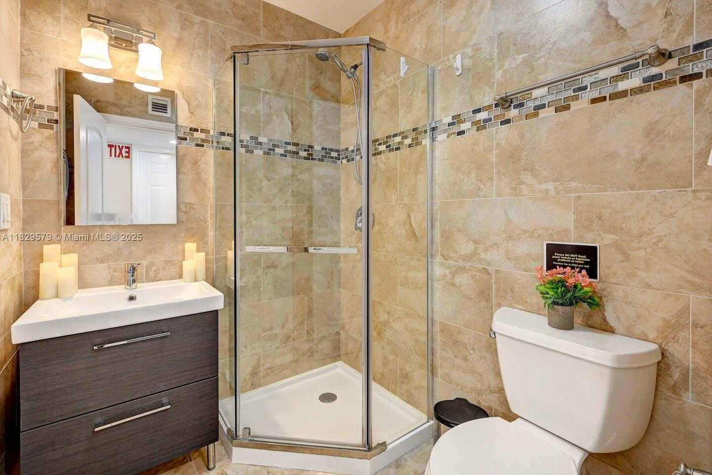 Small Image of 1228 JOHNSON ST, Hollywood Number 29