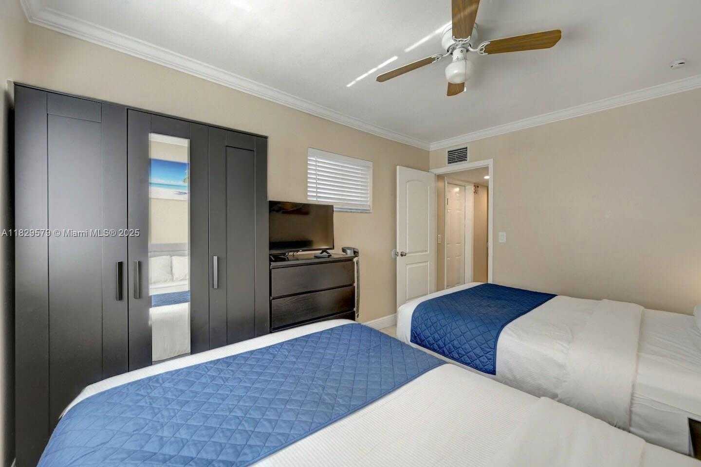 Small Image of 1228 JOHNSON ST, Hollywood Number 31