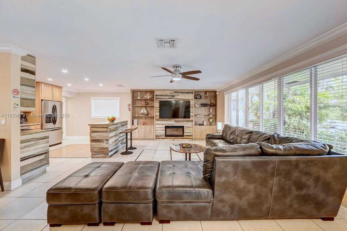 Small Image of 1228 JOHNSON ST, Hollywood Number 7