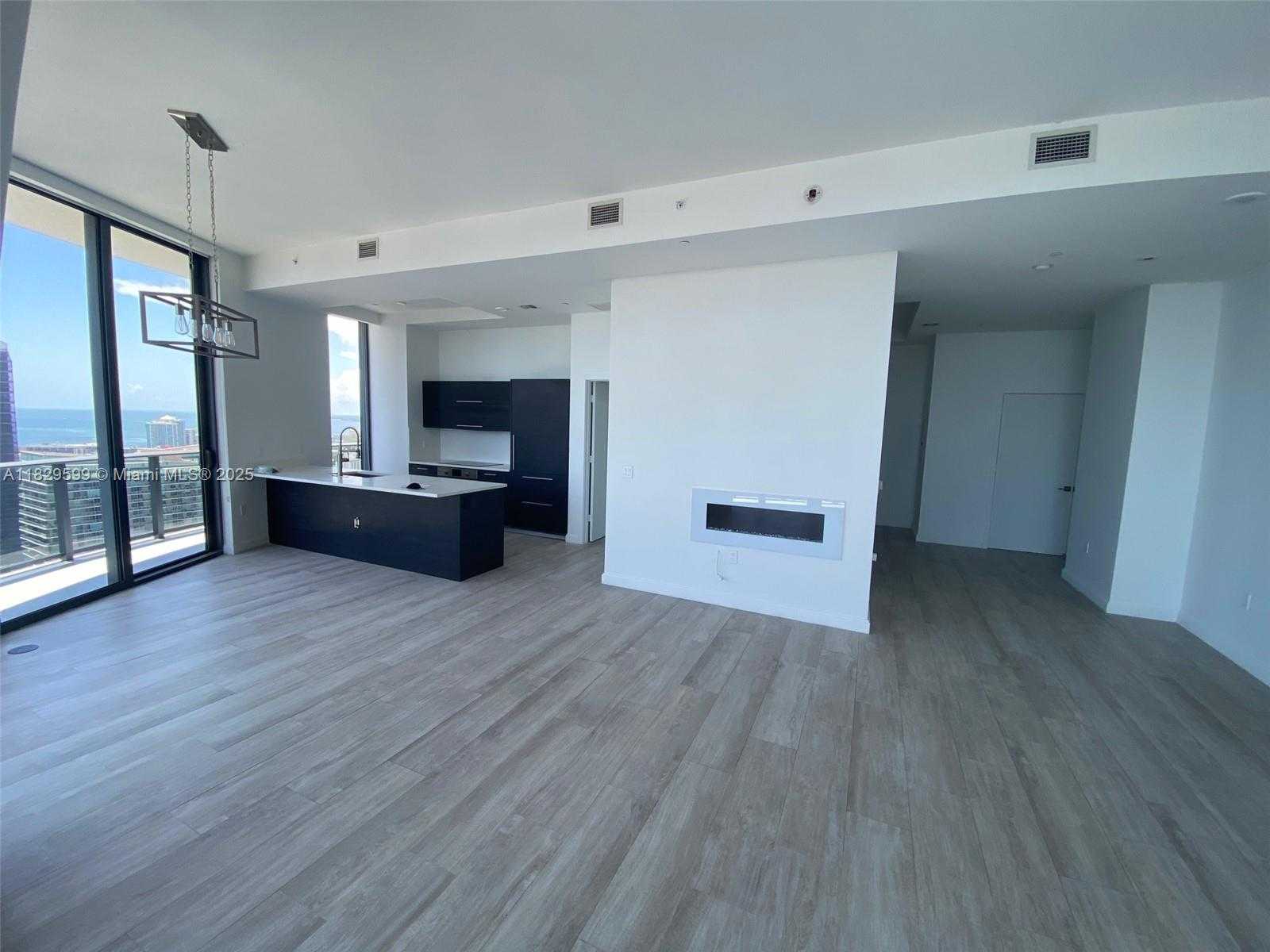 Small Image of 45 SOUTH WEST 9TH ST #4503, Miami Number 7
